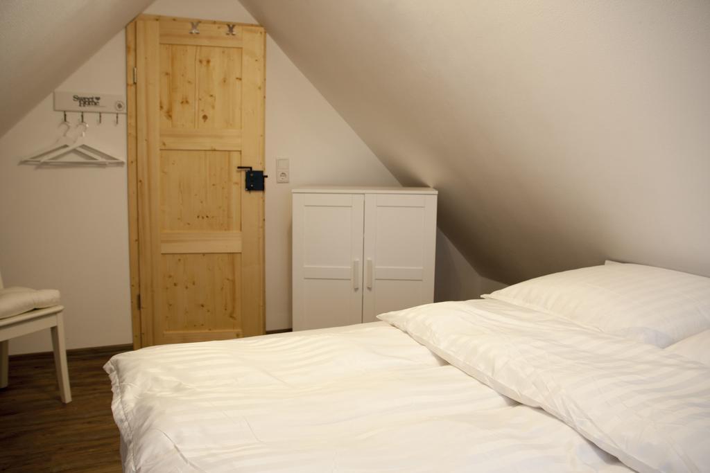 Ilmhaus Villa Pforring Rum bild